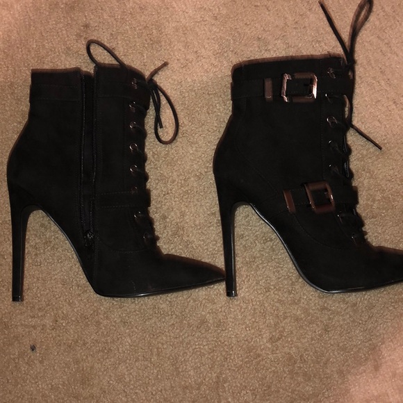 Black high heel boots - Picture 3 of 4
